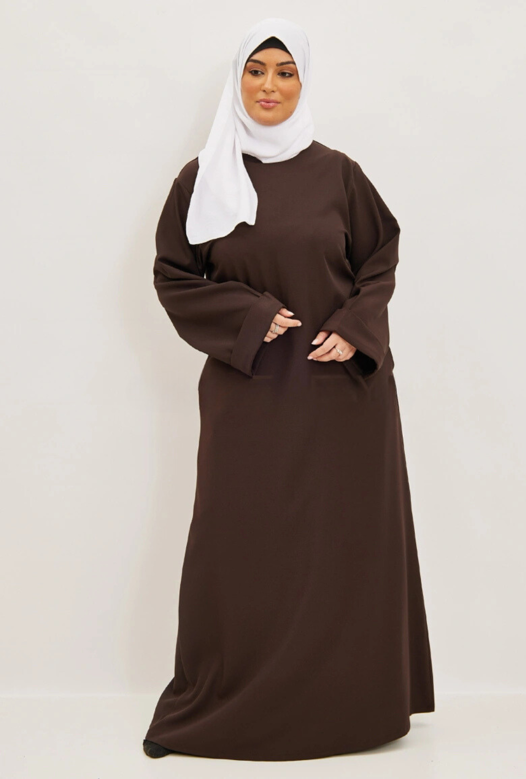 Abaya opgerolde mouwen