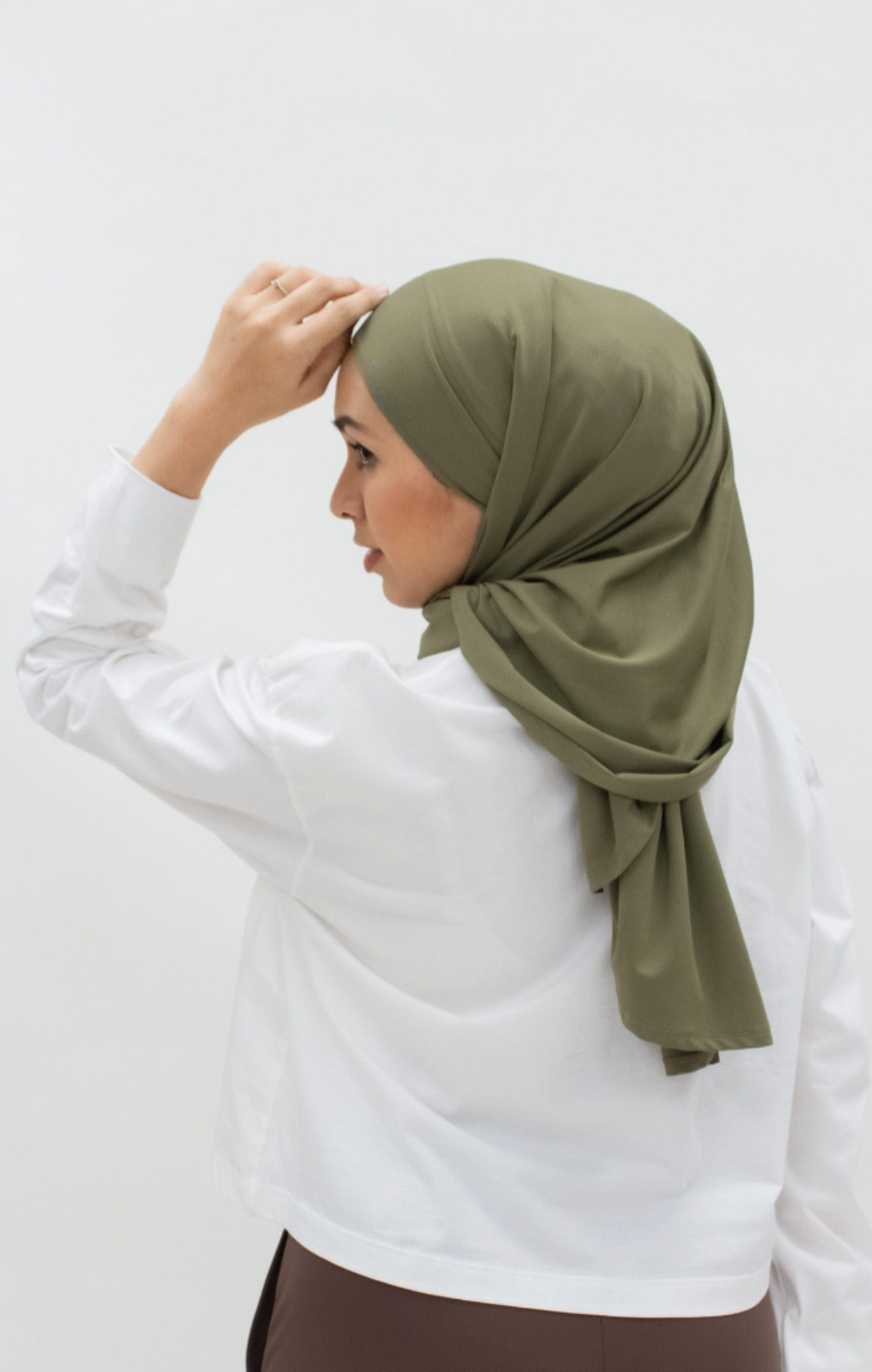 Lichtgroene Maxi Sport Hijab met Strikbanden - Extra Lange Sporthoofddoek