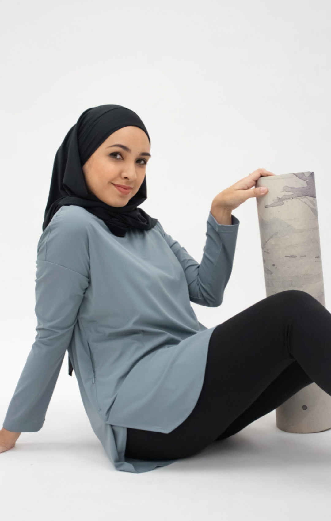 Zijdezachte Modest sporttop - Luxe comfort in staalblauw