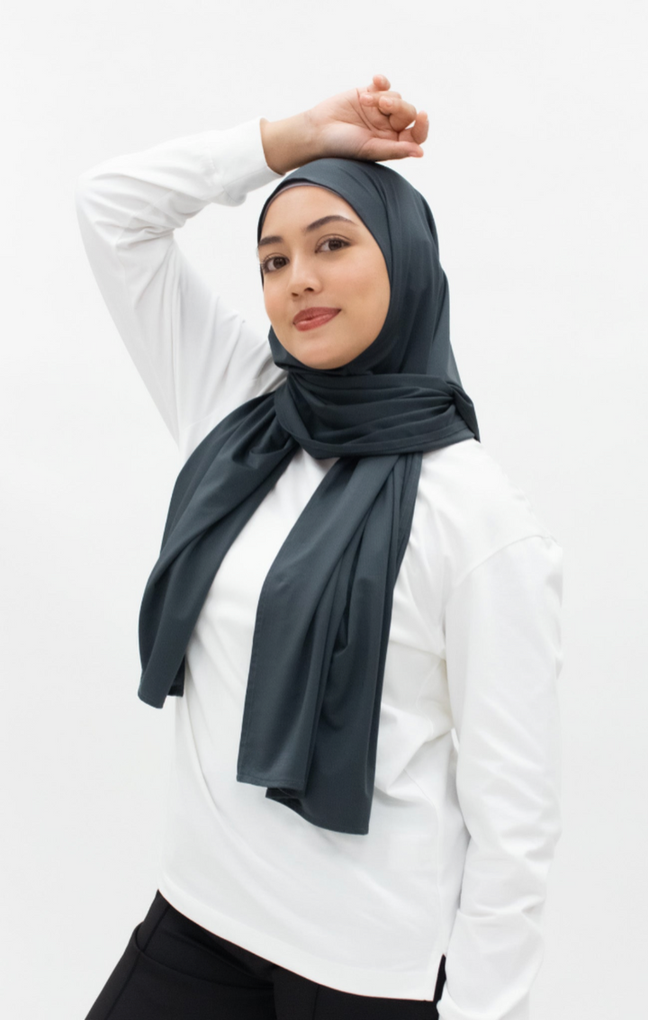 Close-up van ademend en sneldrogend materiaal van Modestgymwear wrap hijab